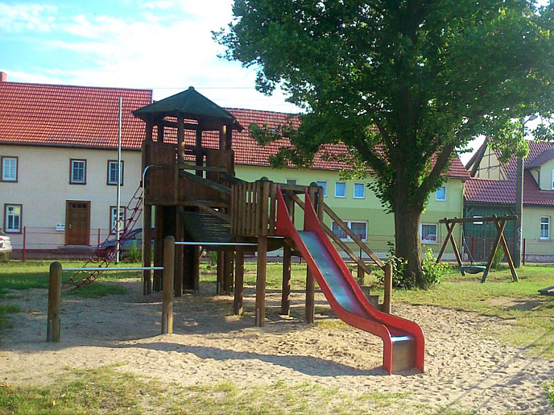 Spielplatz Gebesee, Bahnstraße 15